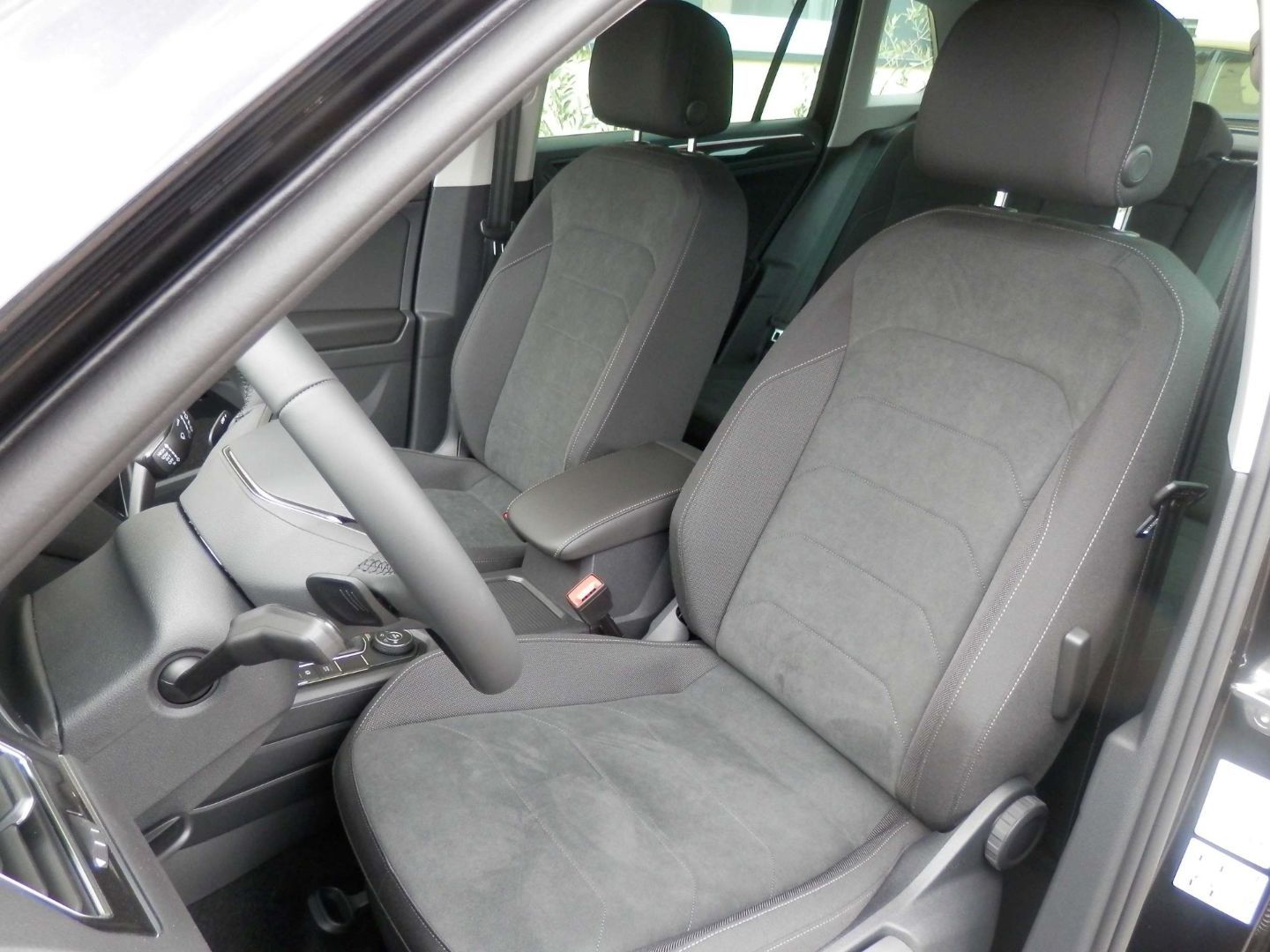 Volkswagen Tiguan Elegance - Samsaru's Car Outlet