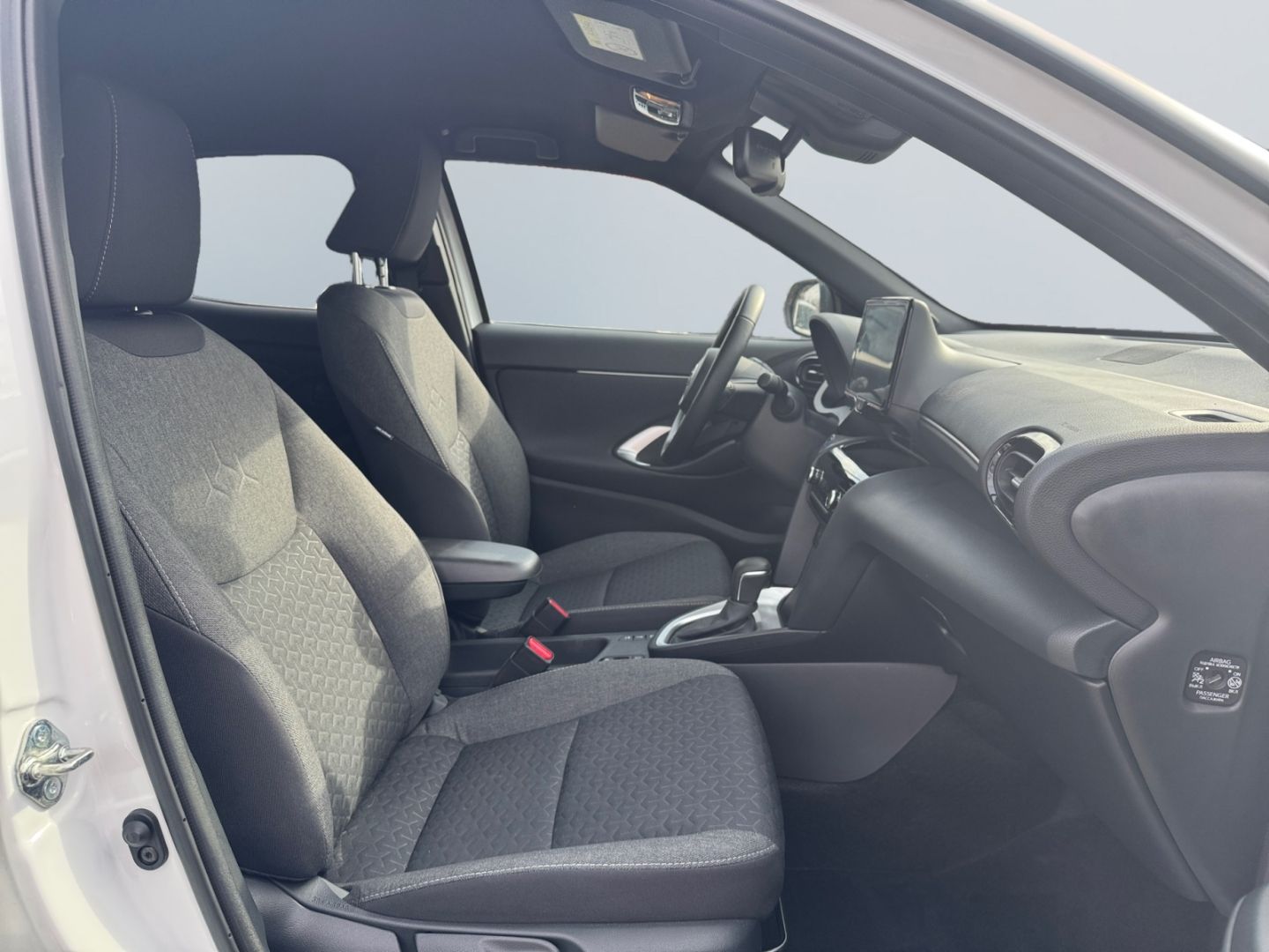 Toyota Yaris Cross Hybrid 1.5 Team D *LED*SHZ*ACC*RCam*