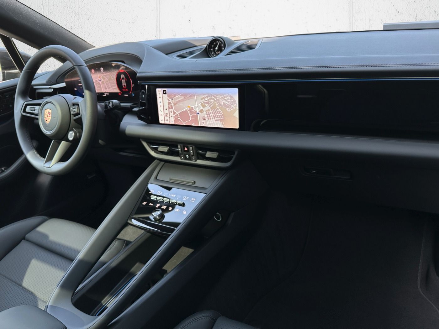 Porsche Macan 4 - Samsaru's Car Outlet