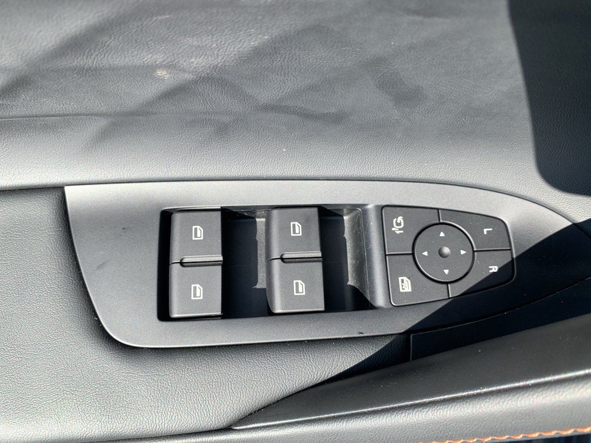 MG HS PHEV Luxury 360 KAMERA+PDC+SHZ+NAVI+LEDER+