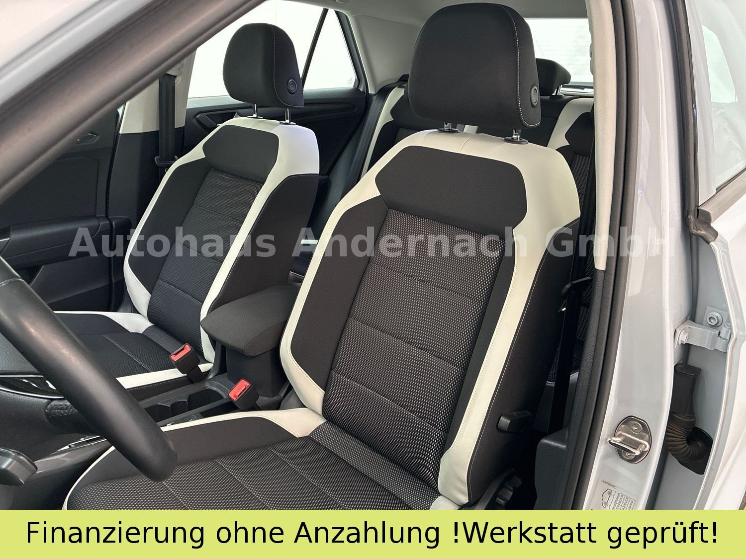 Volkswagen T-Roc Sport - Samsaru's Car Outlet