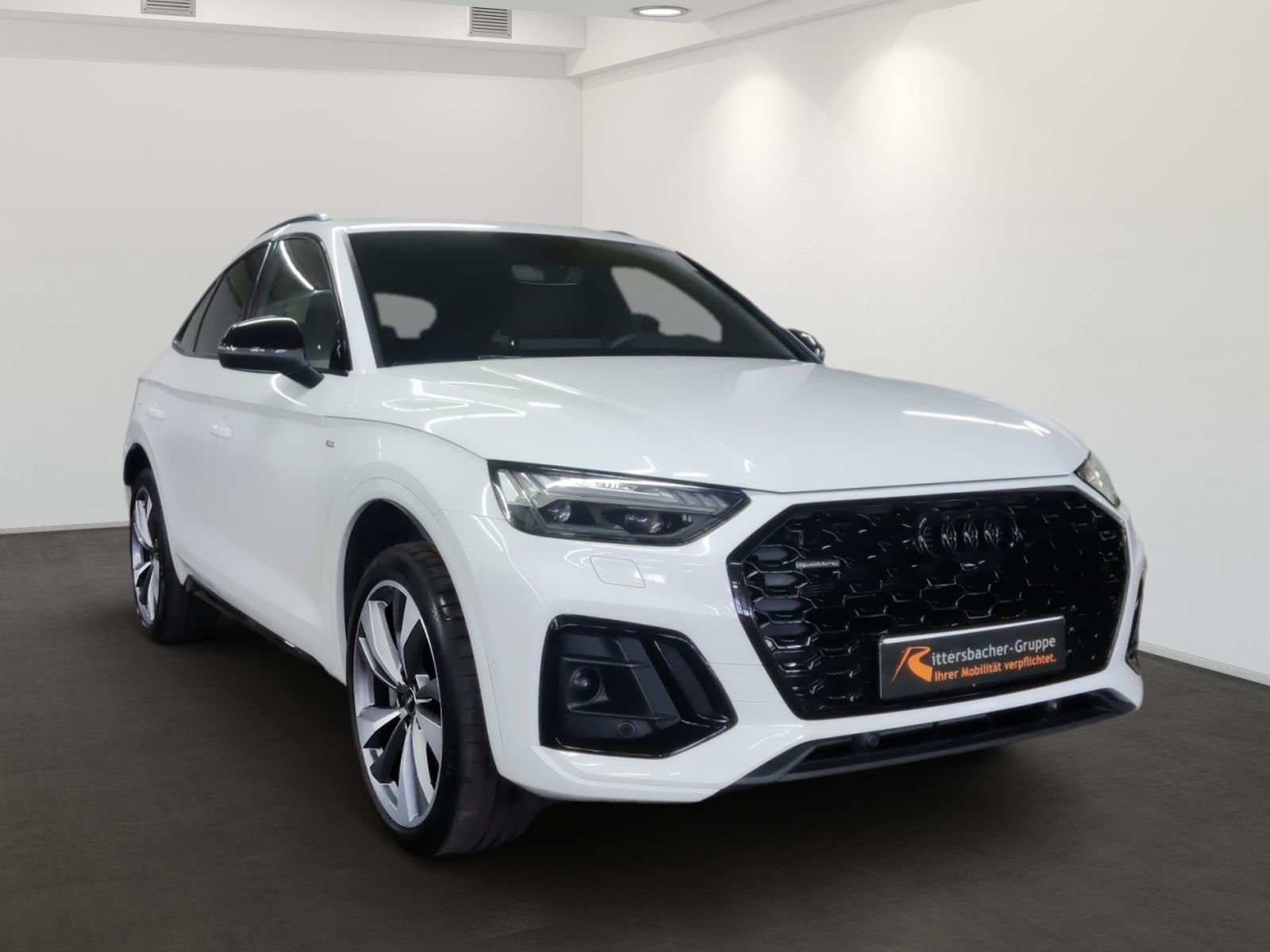 Audi Q5 Sportback s-line 55 TFSe quattro - Samsaru's Car Outlet