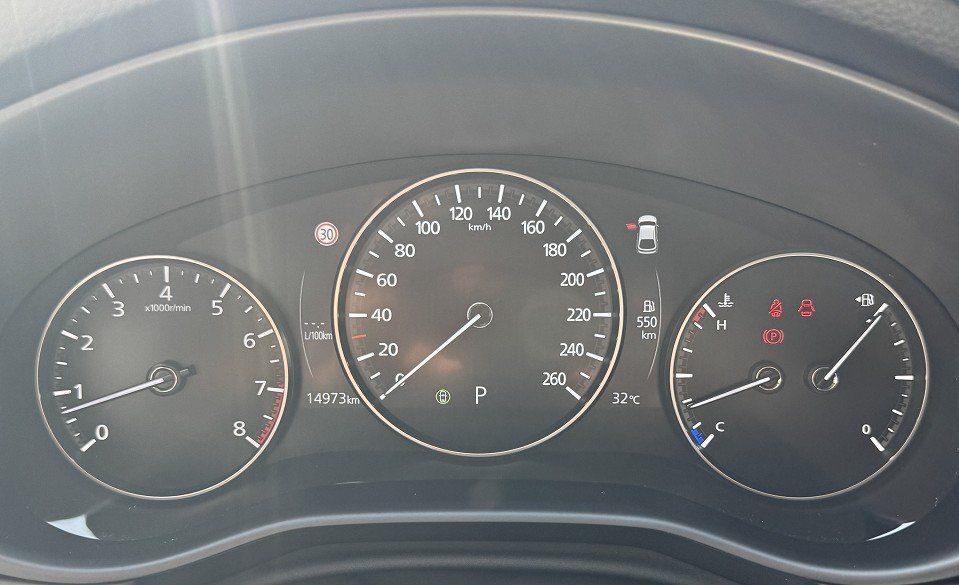 Mazda 3 2.0L e-SKYACTIV G 122ps 6AT FWD Homura