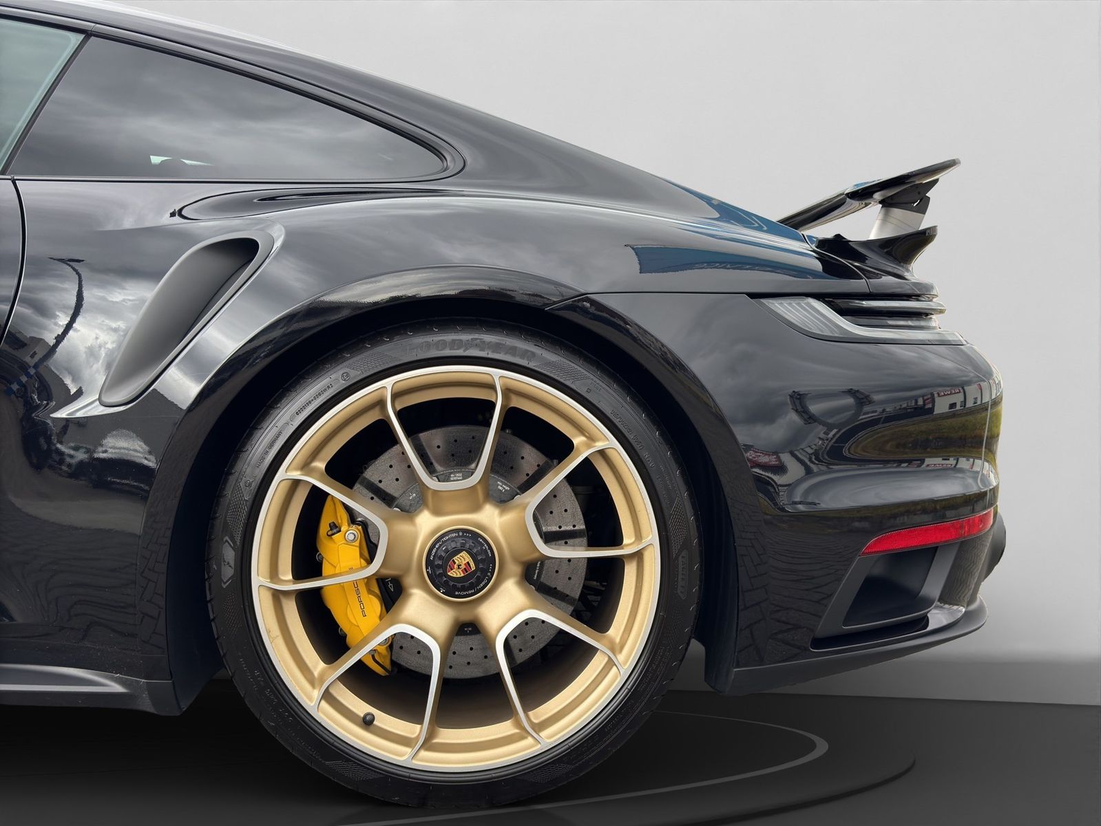 Porsche 911 Turbo S Glasdach Matrix LED Bose 360° Kamera