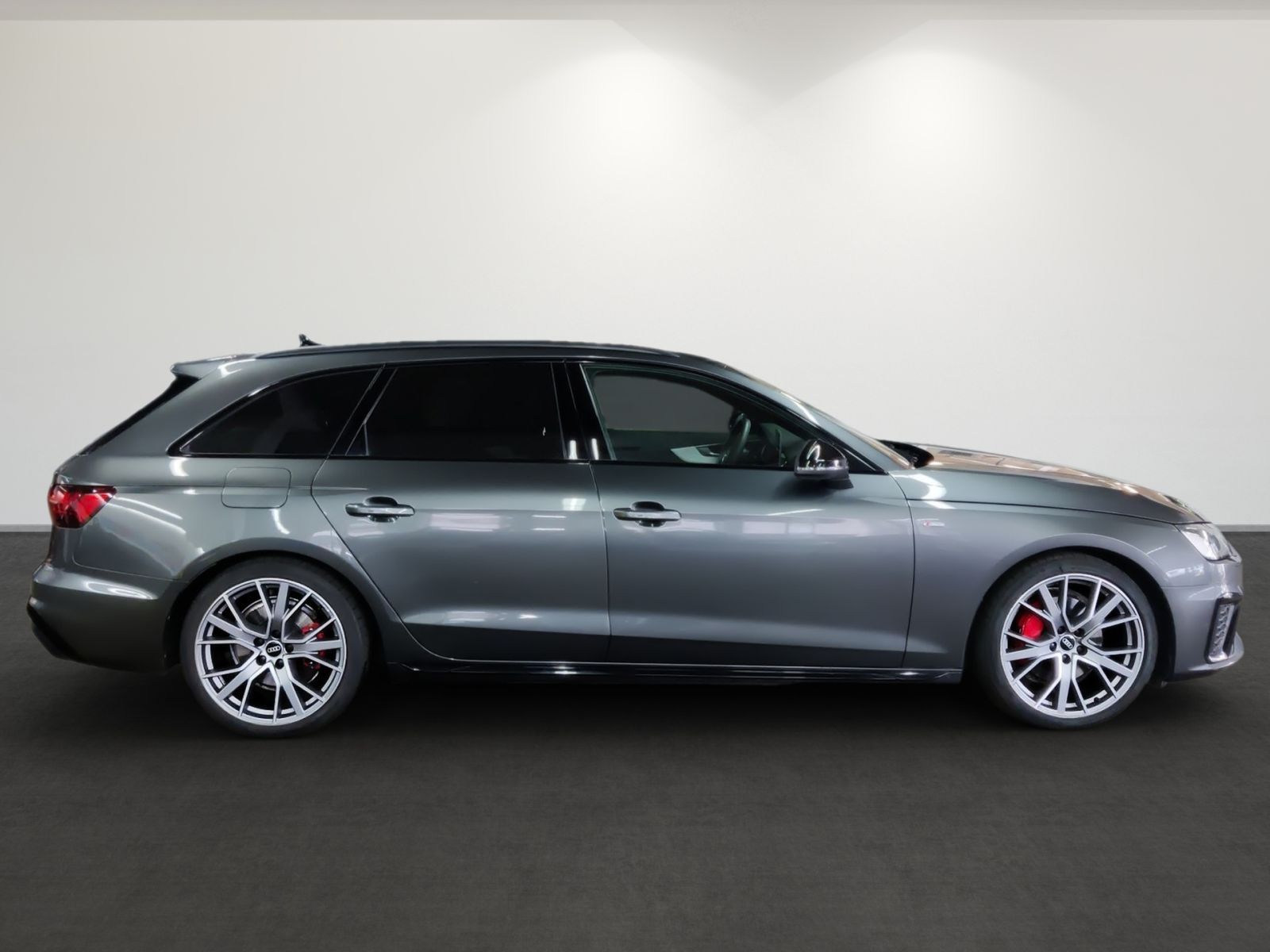 Audi A4 Avant 40 TDI s-line CompetitionPlus - Samsaru's Car Outlet