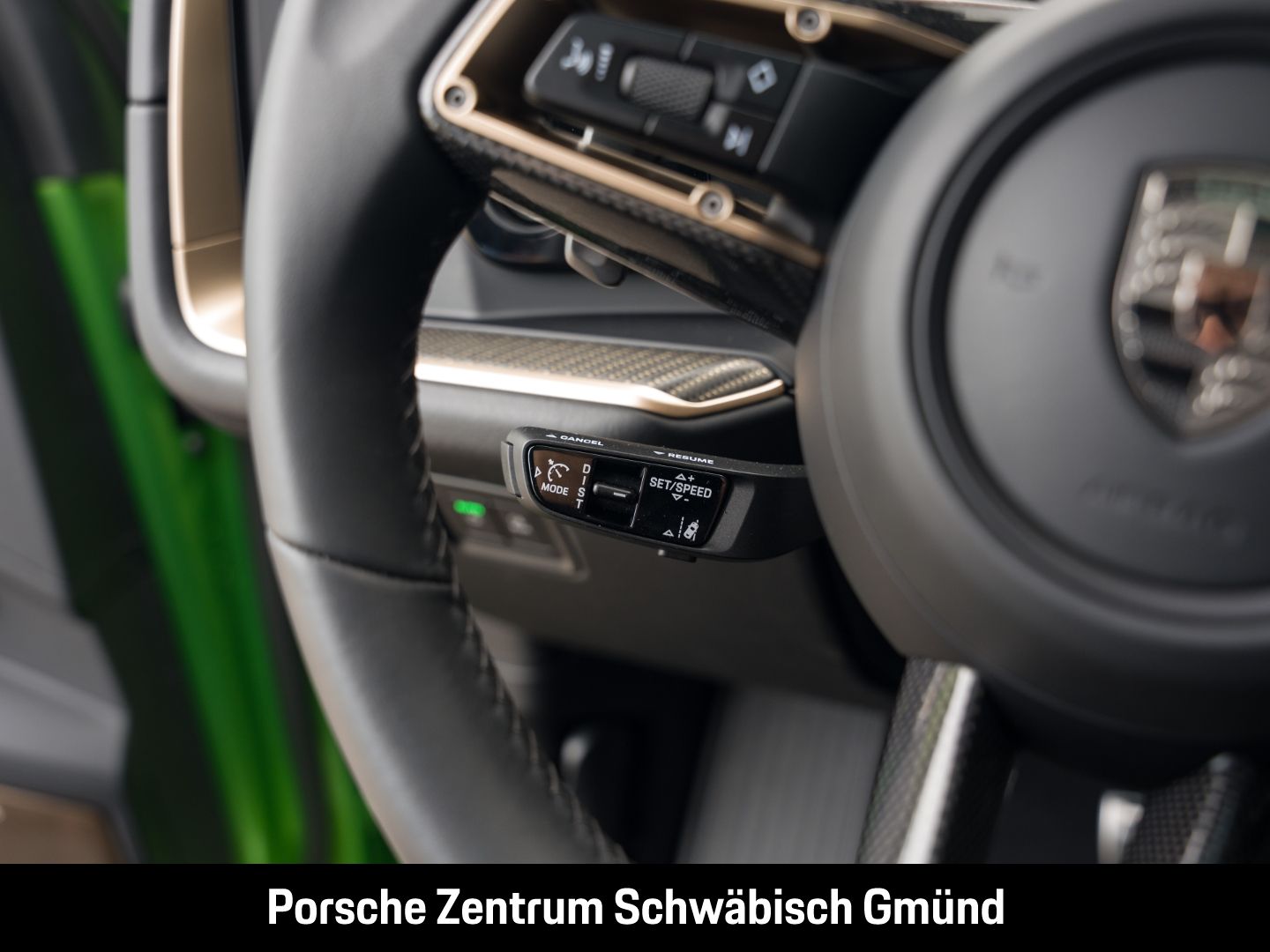 Porsche Cayenne Turbo E-Hybrid Burmester Nachtsicht PDCC