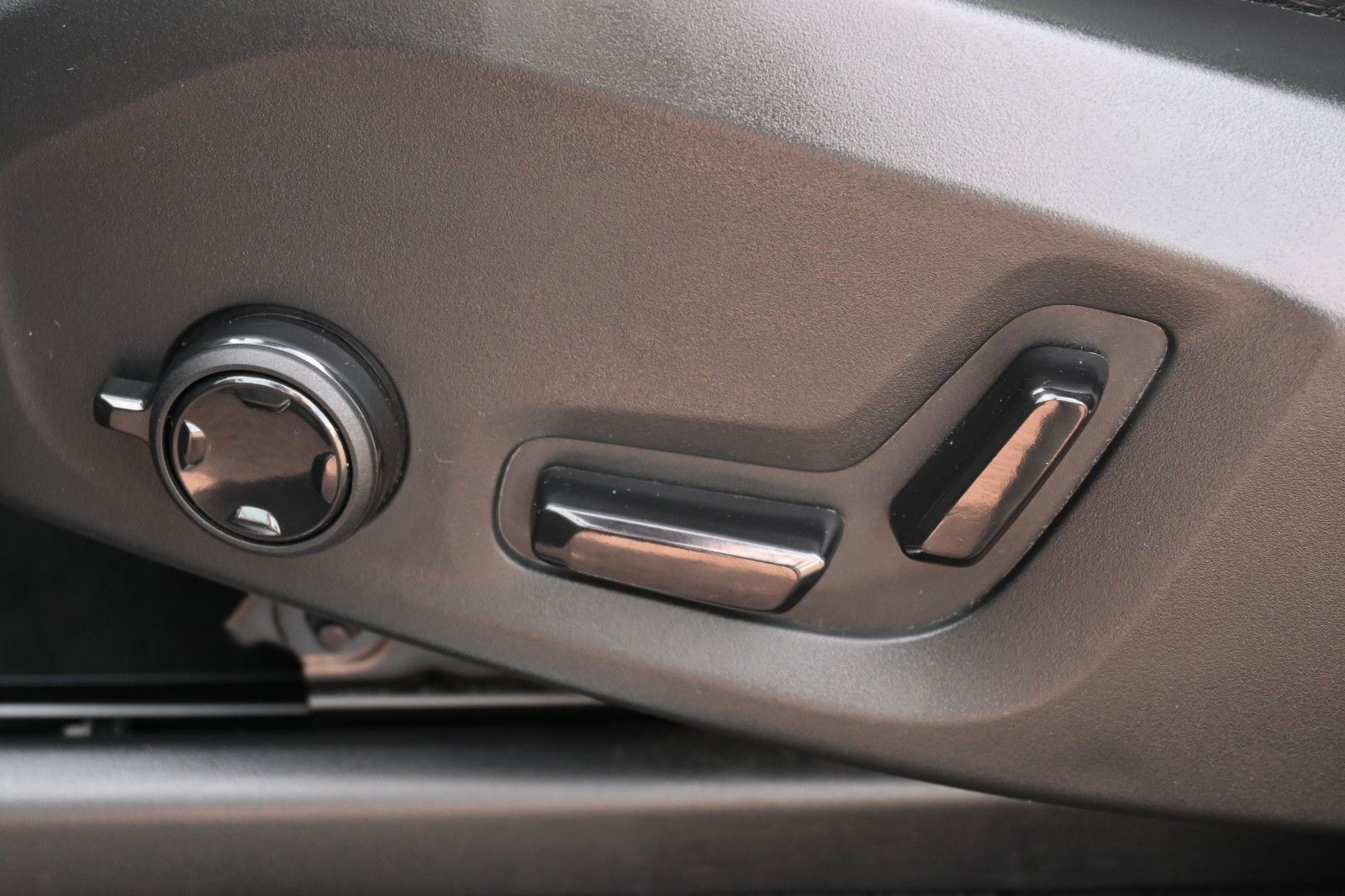 Volvo XC90 T8 Inscription - Samsaru's Car Outlet