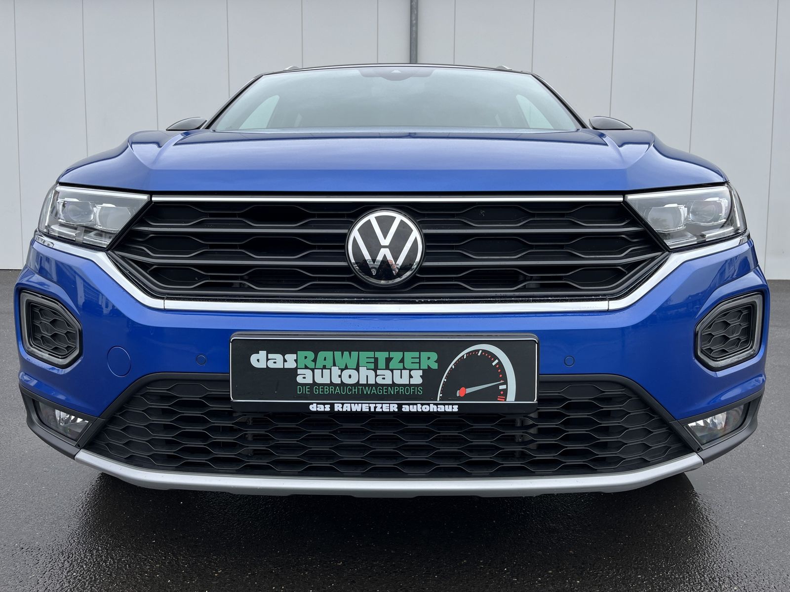 Volkswagen T-Roc 1.5 TSI DSG Sport - Samsaru's Car Outlet