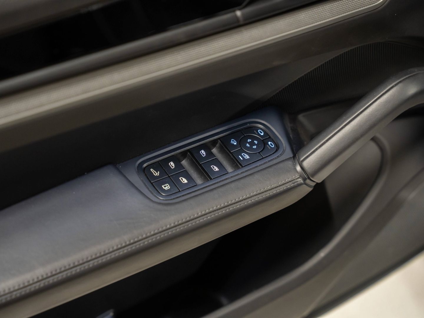 Porsche Cayenne E-Hybrid HeadUp Sport Chrono PASM BOSE