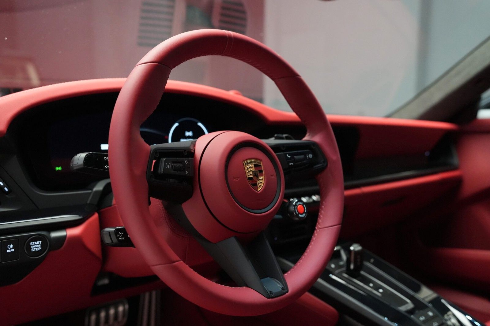 Porsche 911 Carrera 4 GTS T-Hybrid