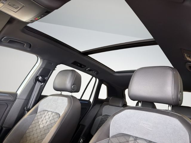 Volkswagen Tiguan 2.0TSI 4M R-Line Matrix/AHK/Pano/HK/20"
