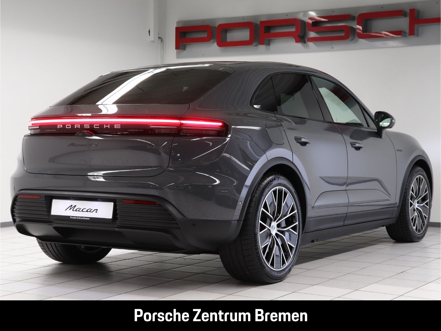 Porsche Macan 4S - Samsaru's Car Outlet