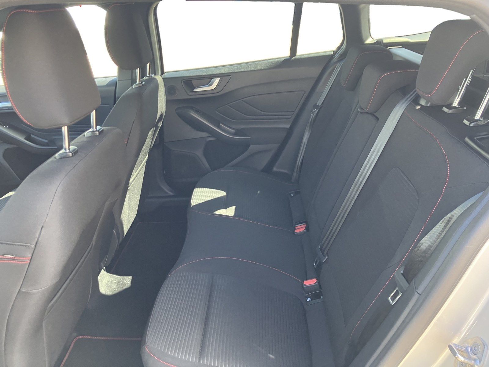 Ford Focus 1.0 Mhd ST-Line X HUD+WIPA+SHZ+TWA