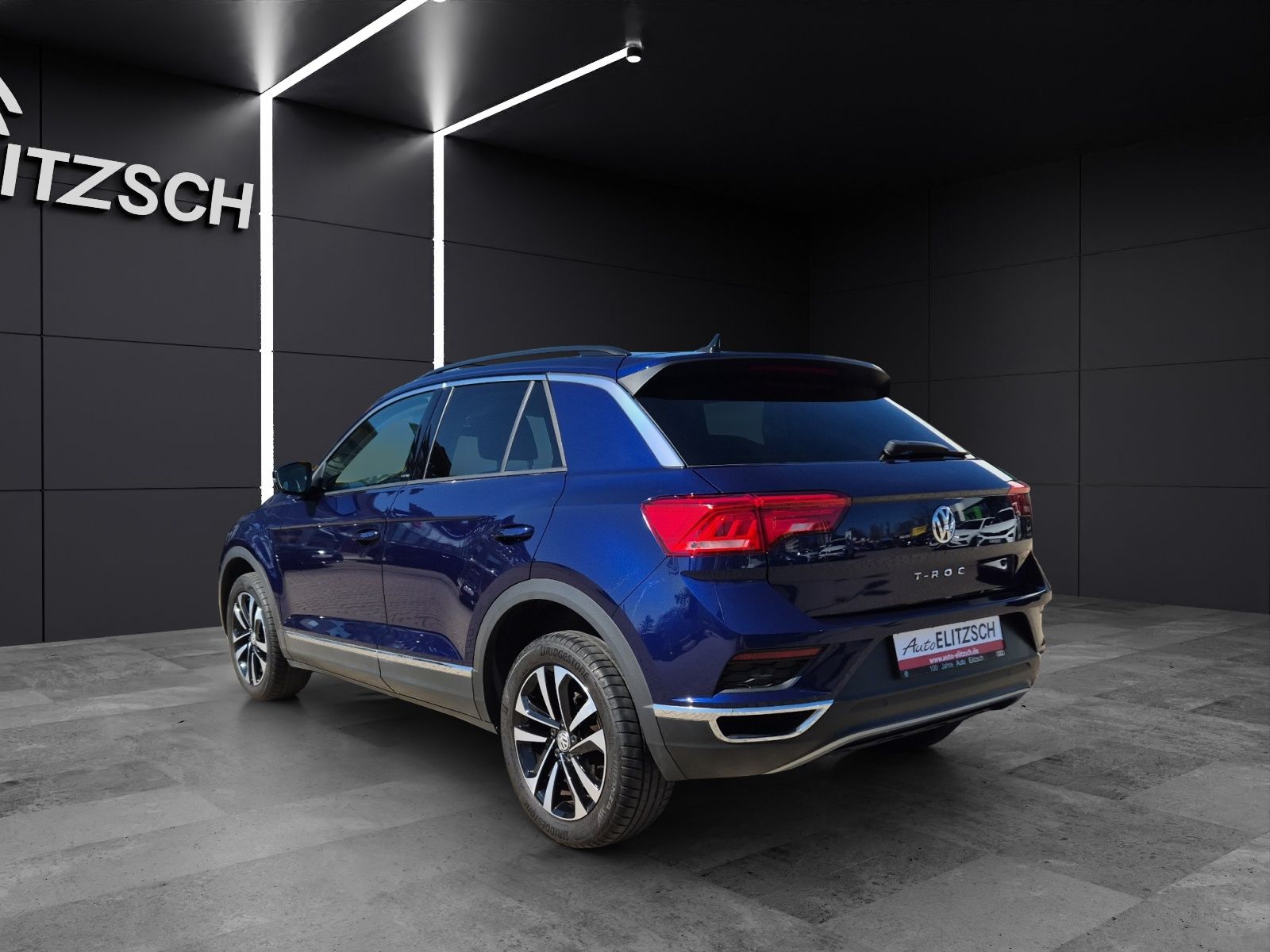 Volkswagen T-Roc TSI United - Samsaru's Car Outlet