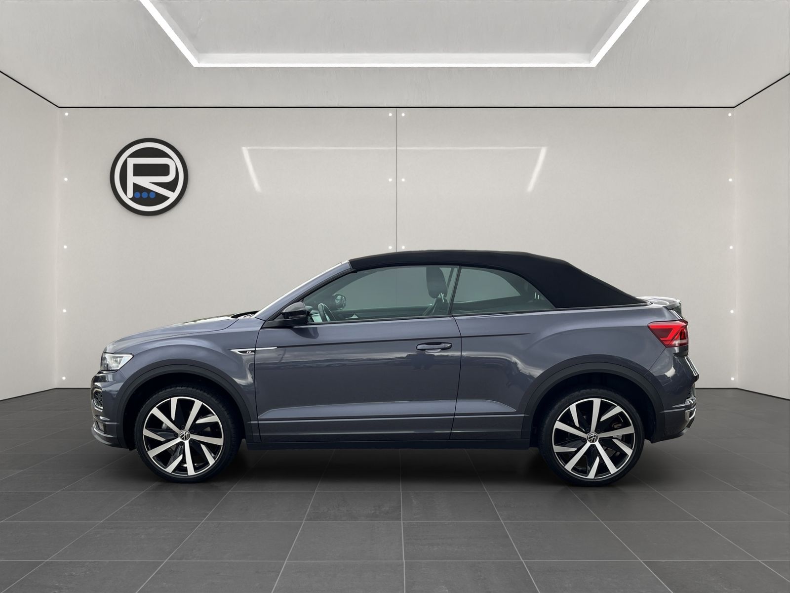 Volkswagen T-Roc R-Line - Samsaru's Car Outlet