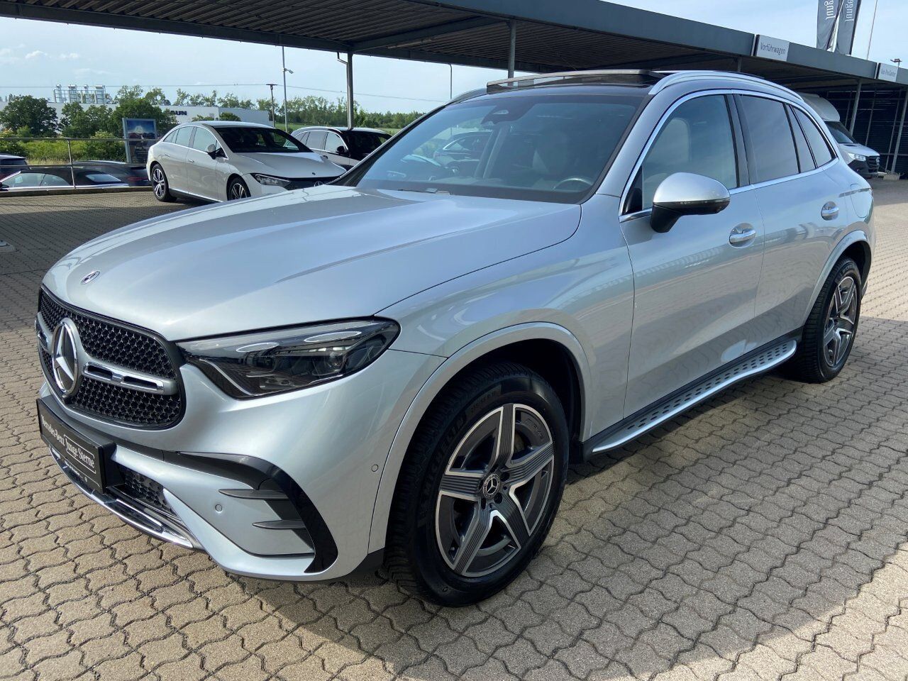Mercedes-Benz GLC 300 e 4M AMG-Premium+AHK+Pano+Distronic+Keyl
