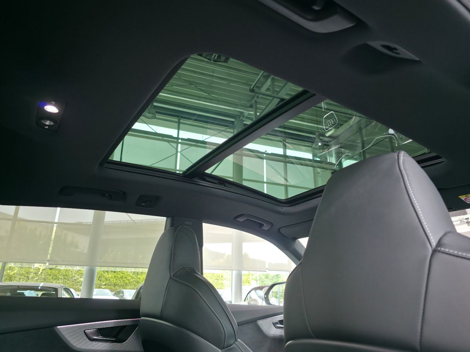 Audi Q8 60 TFSI e quattro - Samsaru's Car Outlet