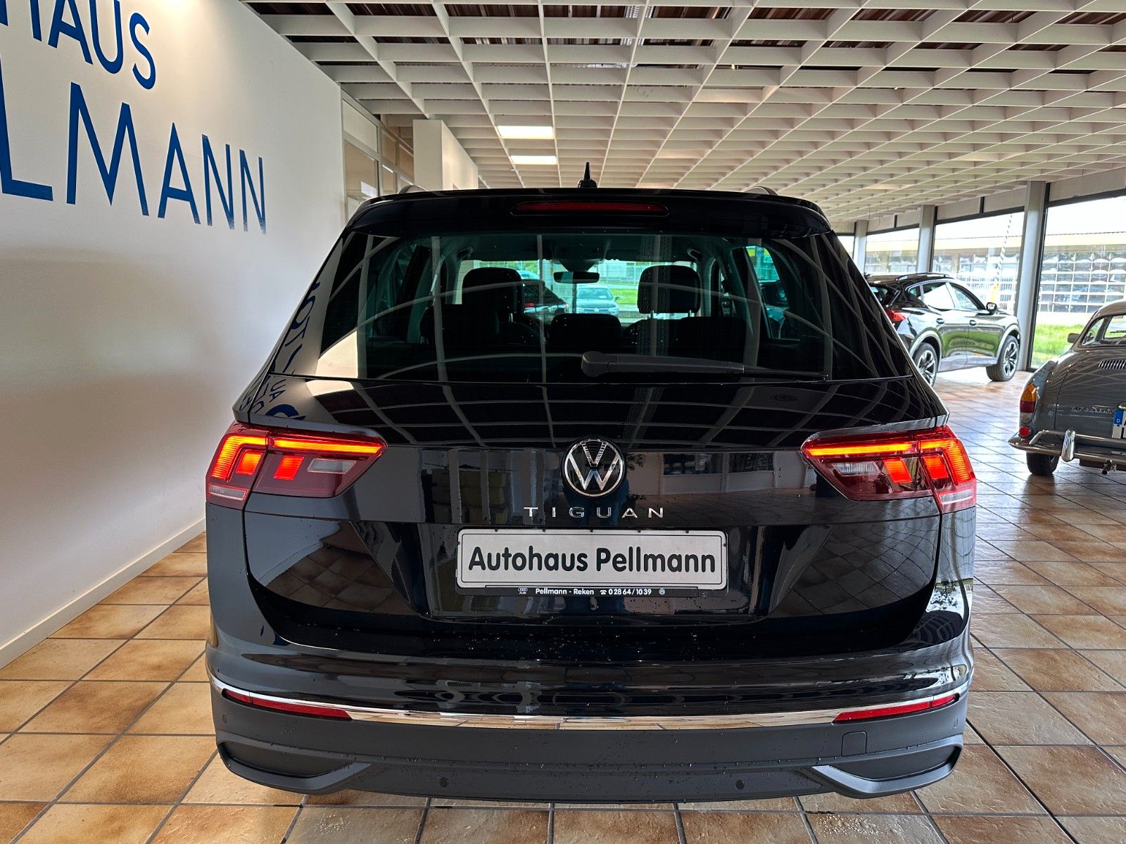Volkswagen Tiguan 1.5 TSI DSG Life - Samsaru's Car Outlet