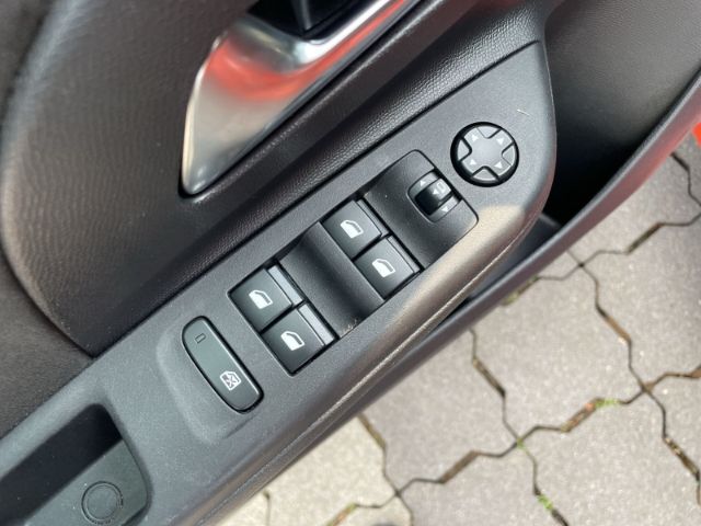 Opel Corsa-e Ultimate - Samsaru's Car Outlet