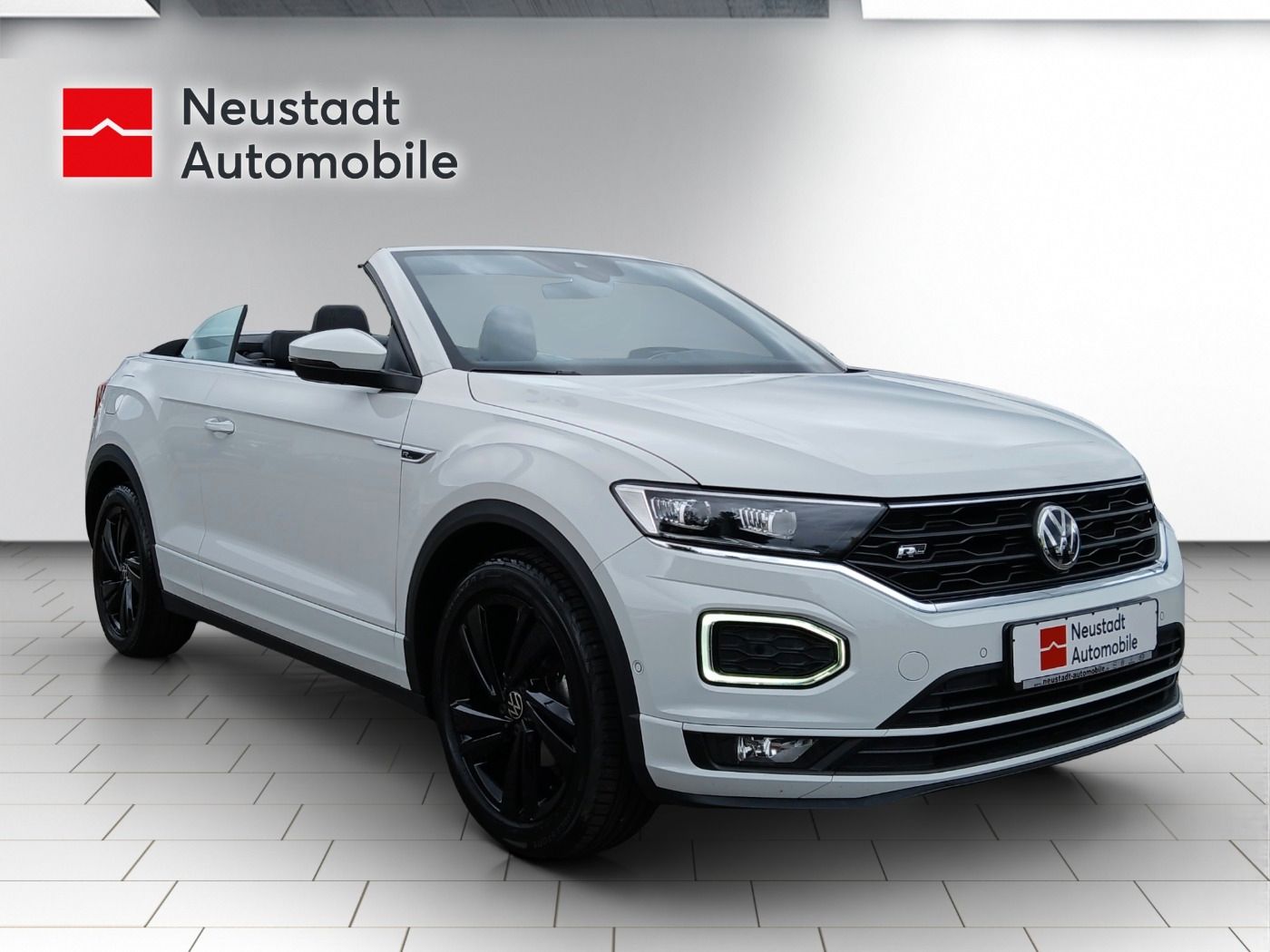 Volkswagen T-Roc 1.5 TSI - Samsaru's Car Outlet