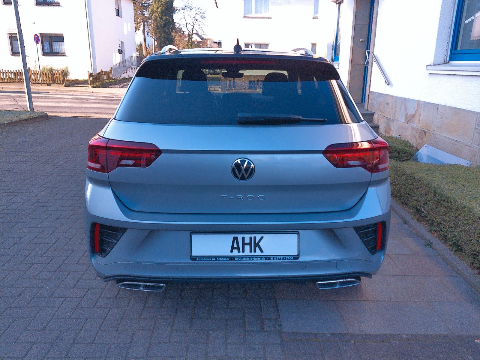 Volkswagen T-Roc 2.0 TDI DSG R-Line - Samsaru's Car Outlet