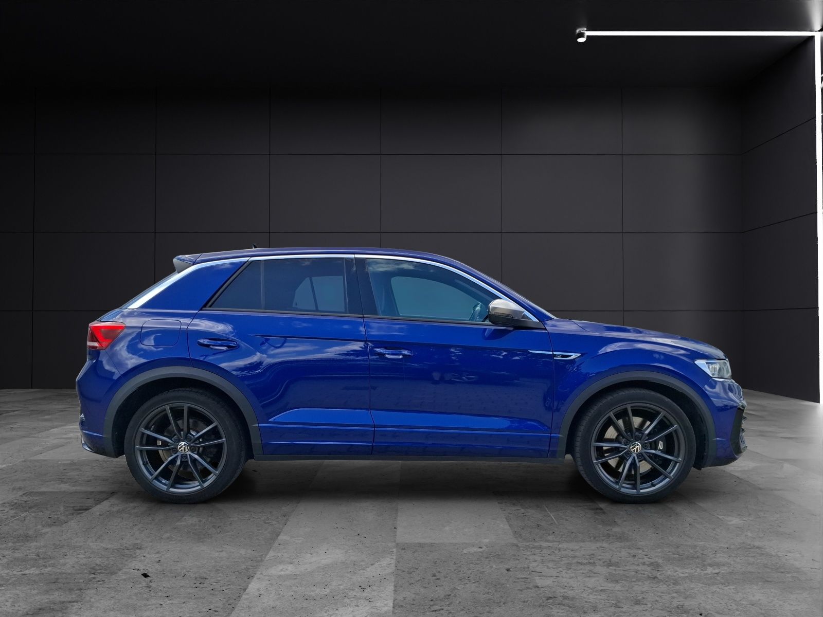 Volkswagen T-Roc R DSG 4M - Samsaru's Car Outlet