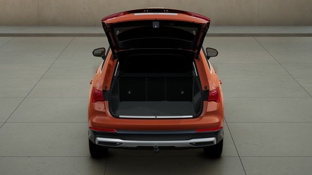 Audi Q3 40 TFSI quattro Advanced - Samsaru's Car Outlet