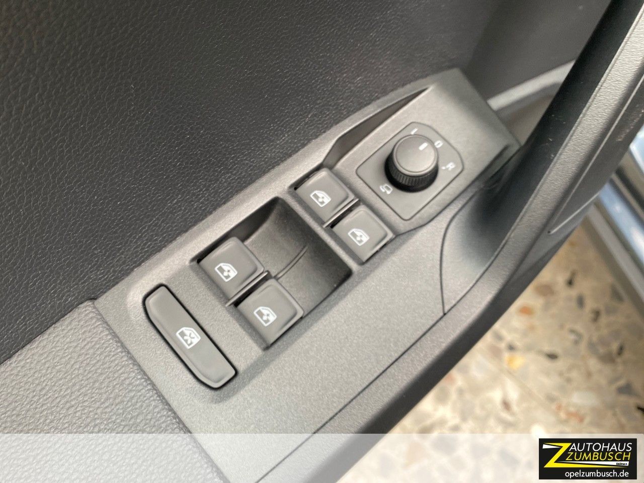 Seat Arona 1.0 TSI Style - Samsaru's Car Outlet