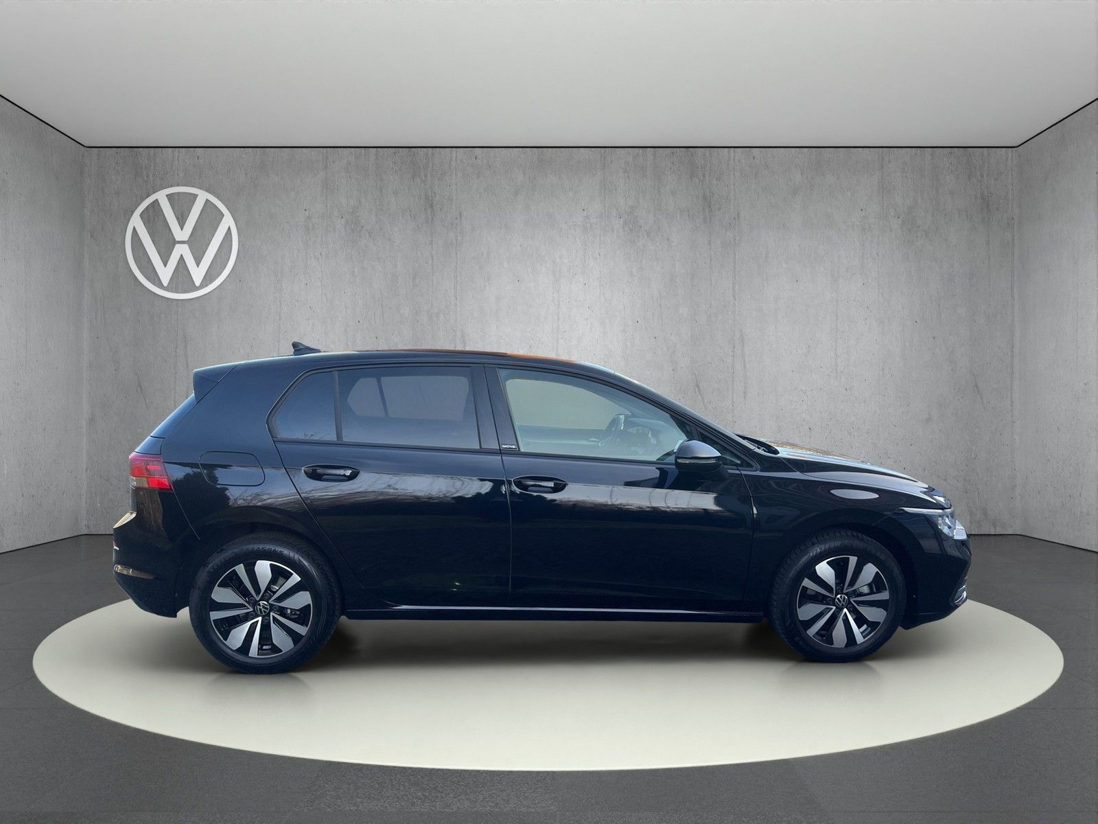 Volkswagen Golf VIII 1.5 eTSI Move - Samsaru's Car Outlet