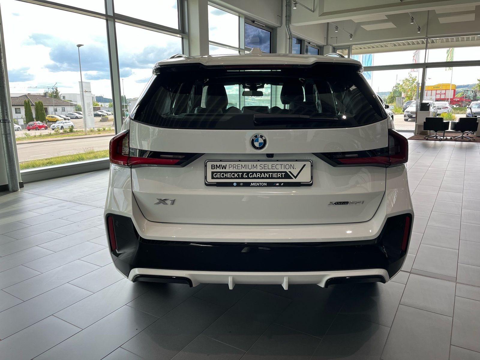BMW X1 xDrive23i Inkl. €1.190 Zubehörbonus* M Sportp