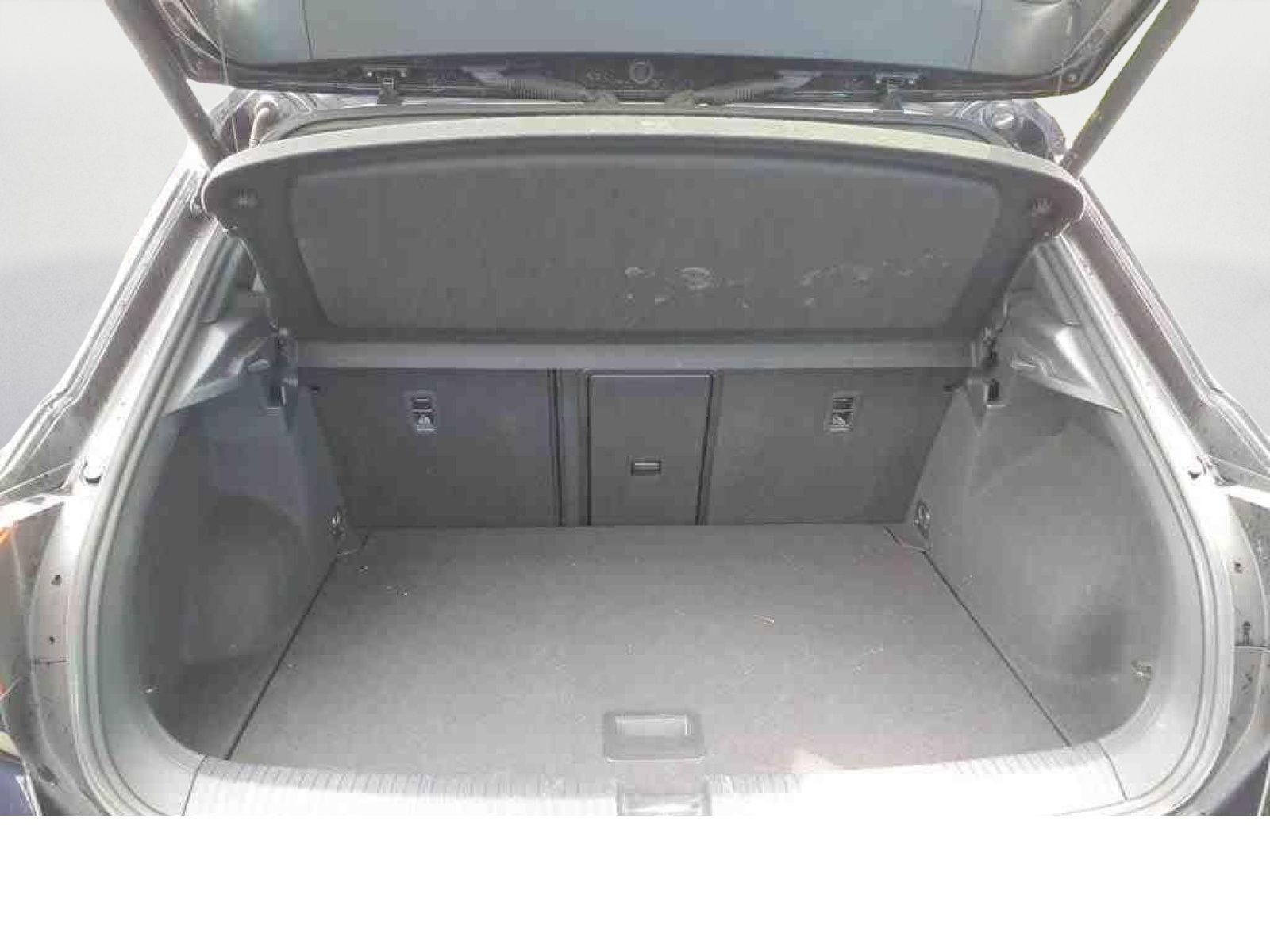 Volkswagen T-Roc Sport 1.5 TSI DSG - Samsaru's Car Outlet