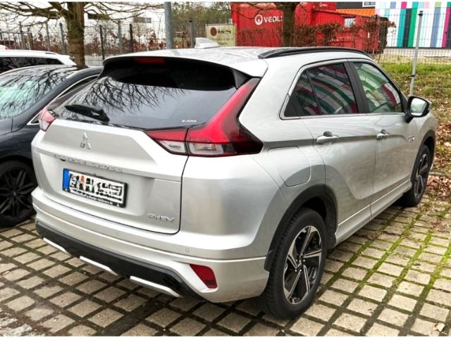 Mitsubishi Eclipse Cross Plus Select Black Hybrid 4WD 2.4 M