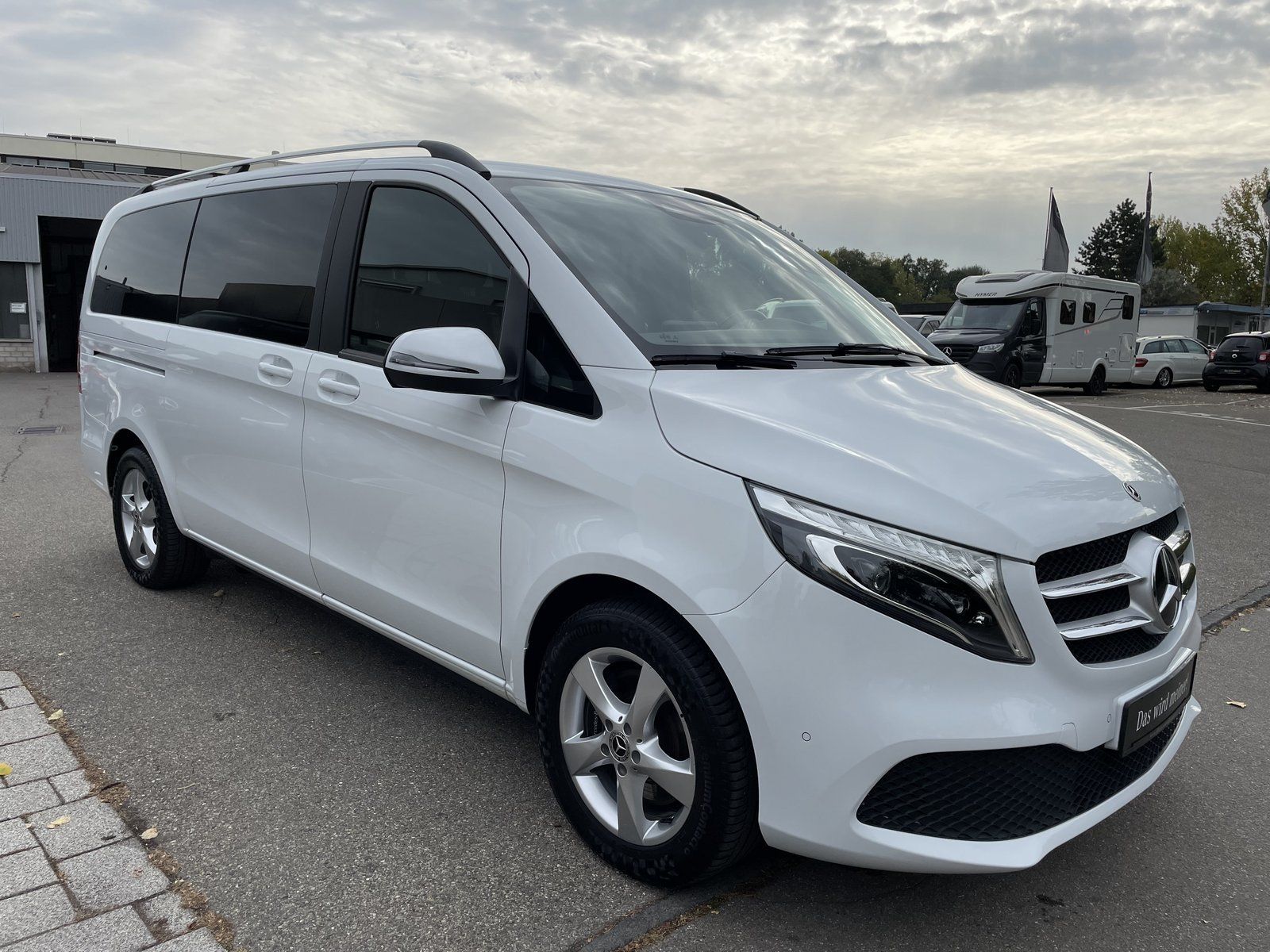 Mercedes-Benz V 220 d 4MATIC ED - Samsaru's Car Outlet