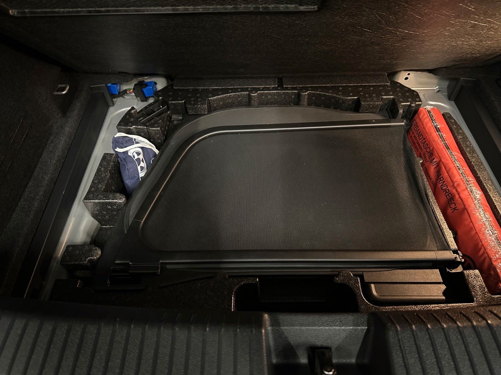 Volkswagen T-Roc R-Line Black - Samsaru's Car Outlet