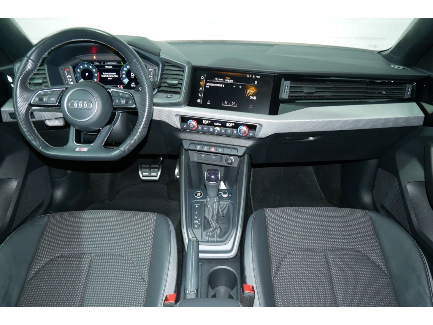 Audi A1 SB 30 TFSI S line LED+MMI+Leder+Virtual+PDC
