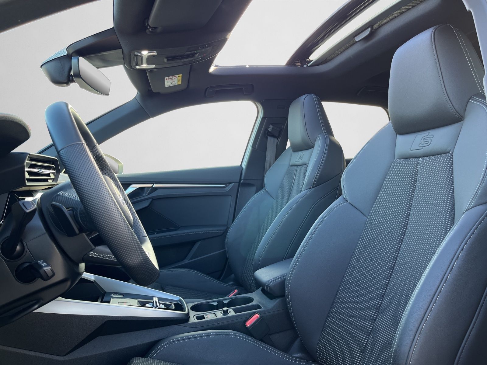 Audi A3 SportbackS line 45 TFSIe PANO SHZ KAM MMI 18"