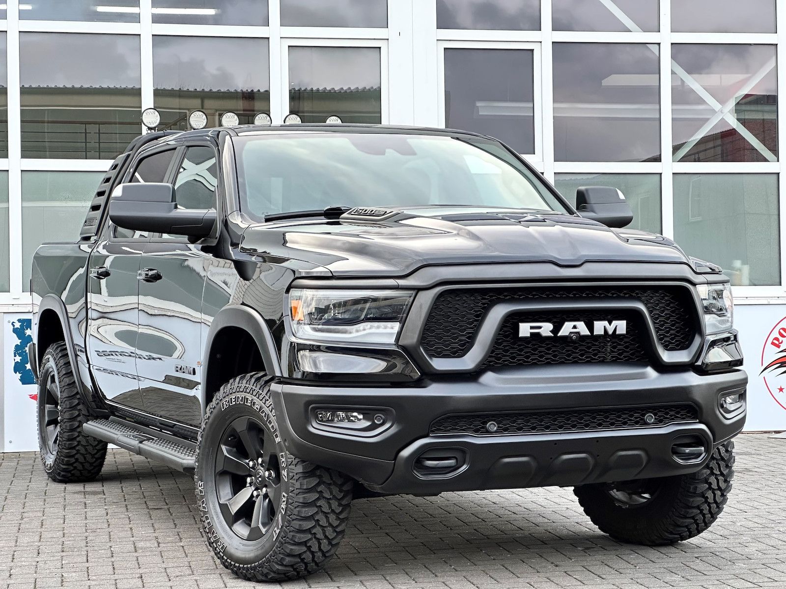 Dodge RAM 1500 Rebel GT Pano HUD Luftf 12´ Bügel 360°