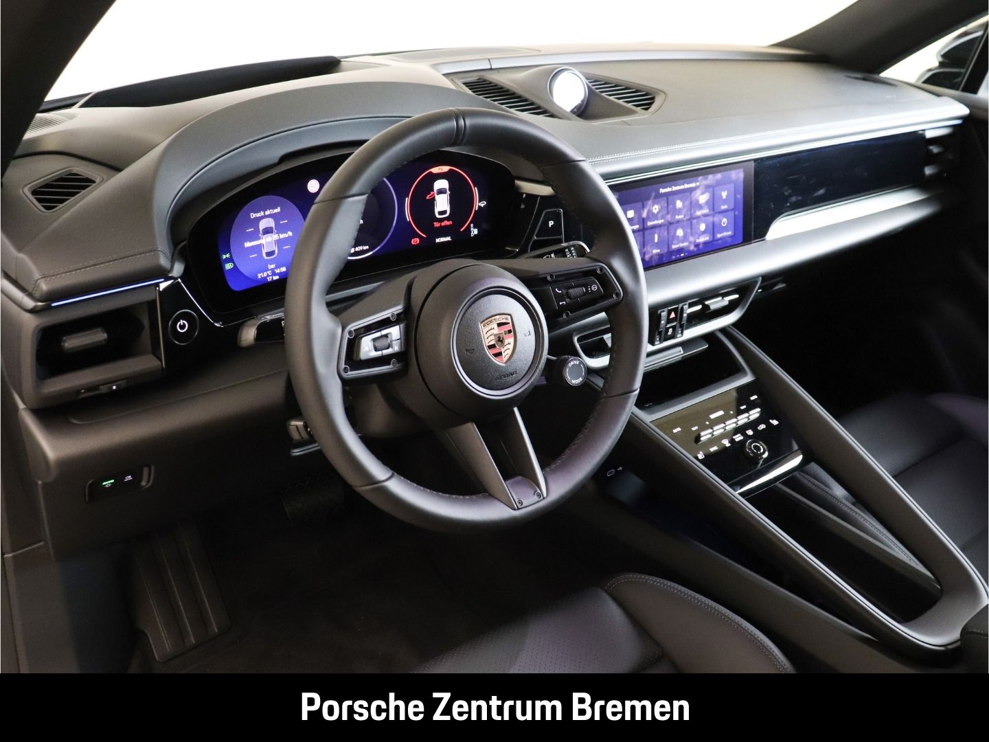 Porsche Macan 4 - Samsaru's Car Outlet