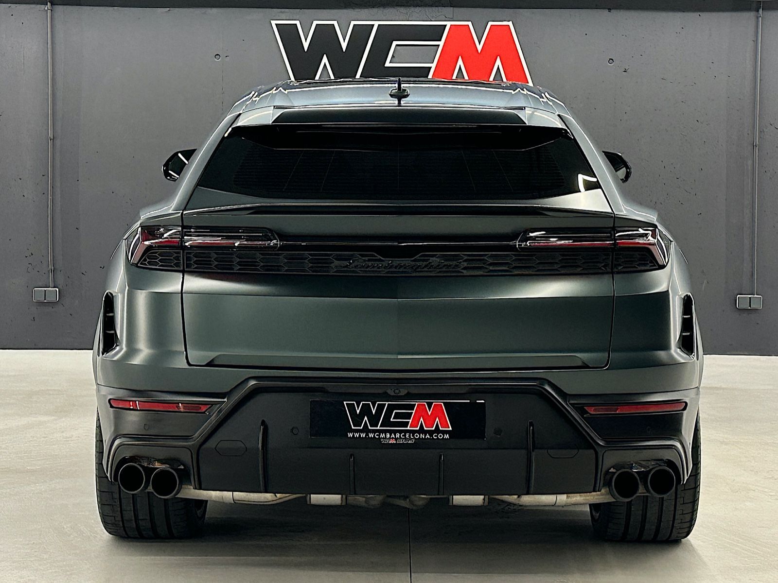 Lamborghini Urus 4.0 V8 PHEV SE - Samsaru's Car Outlet