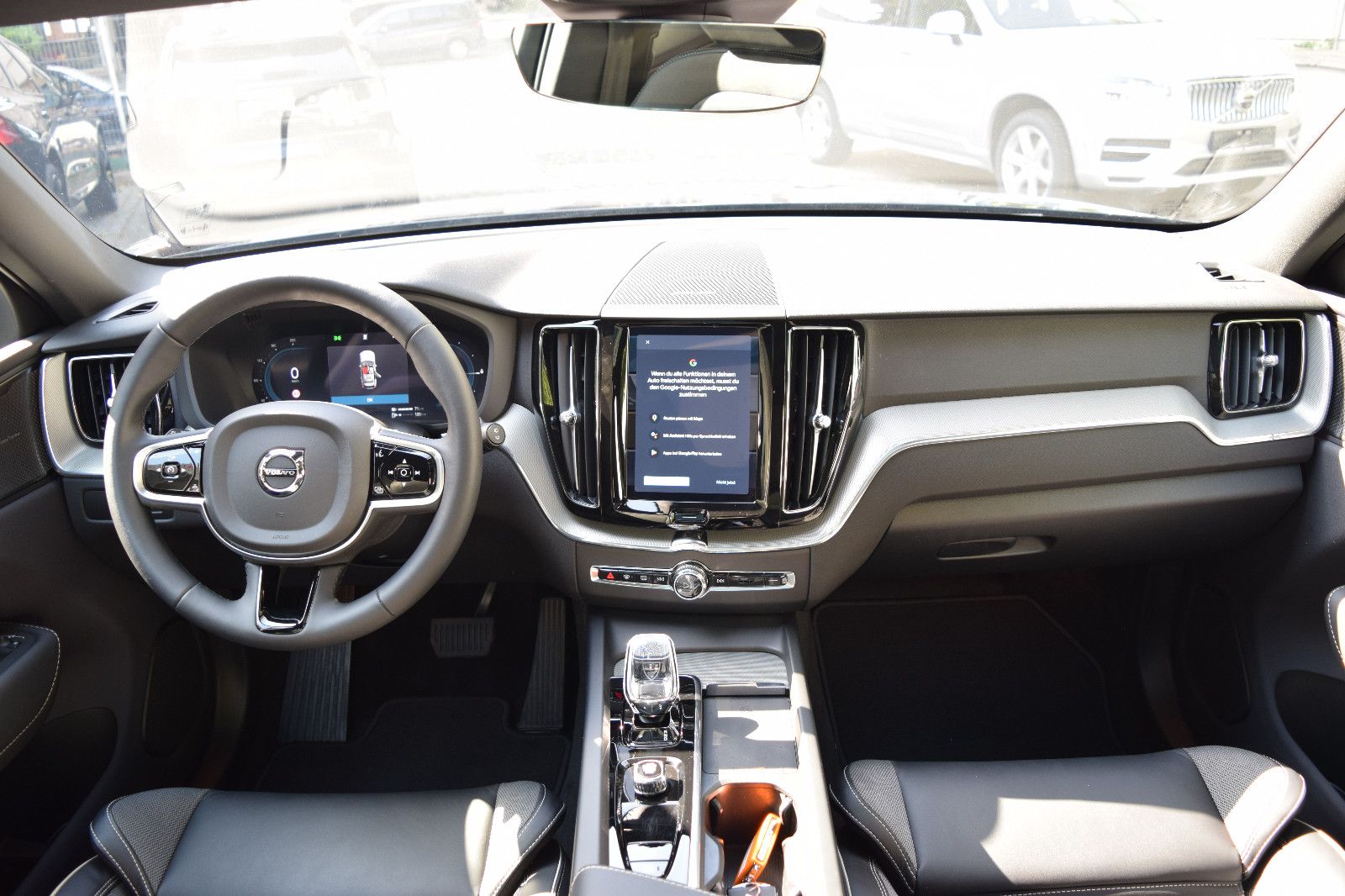 Volvo XC60 T6 AWD Black Edition - Samsaru's Car Outlet