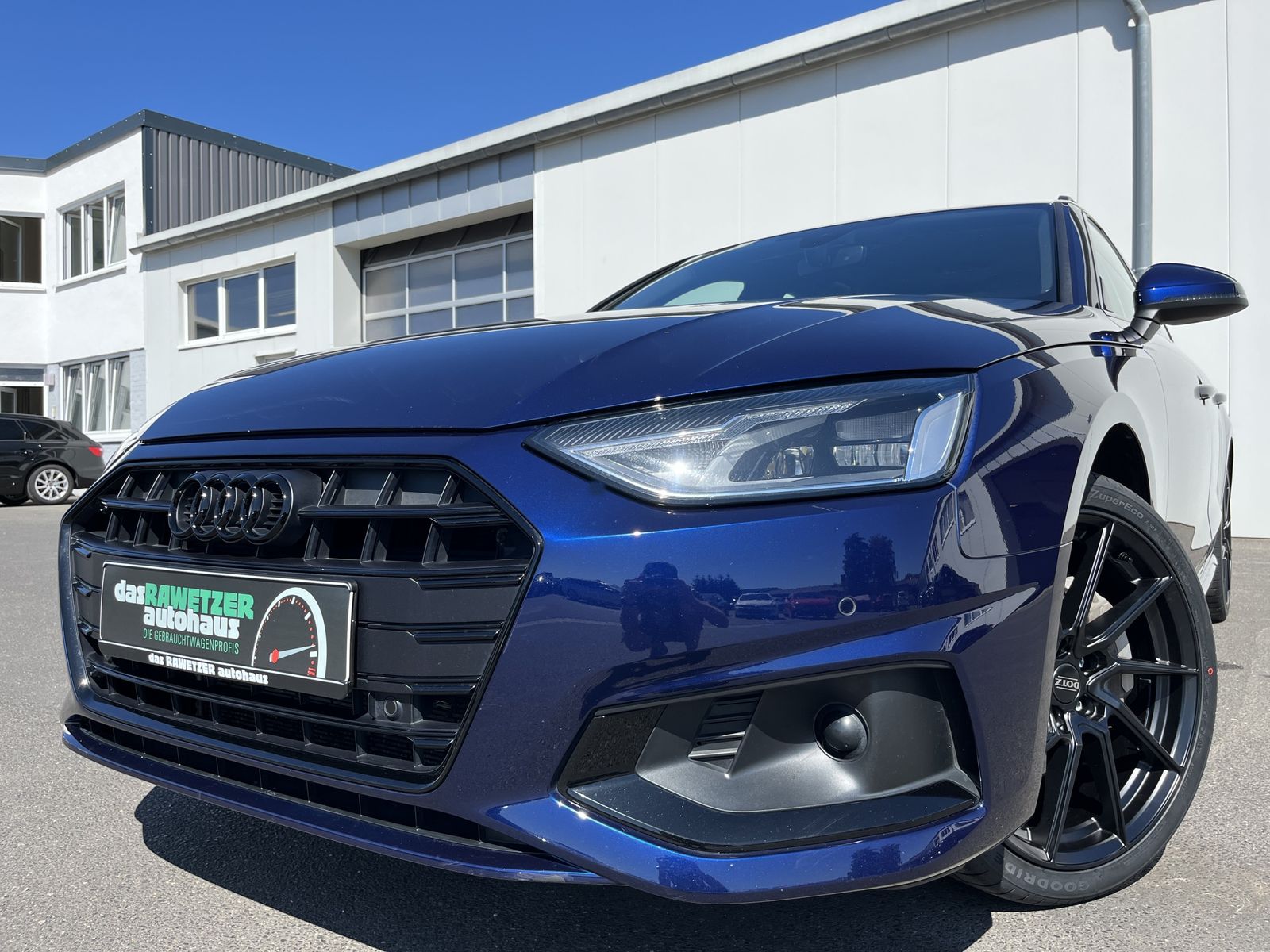 Audi A4 Avant 40 2.0 TDI S-Line - Samsaru's Car Outlet