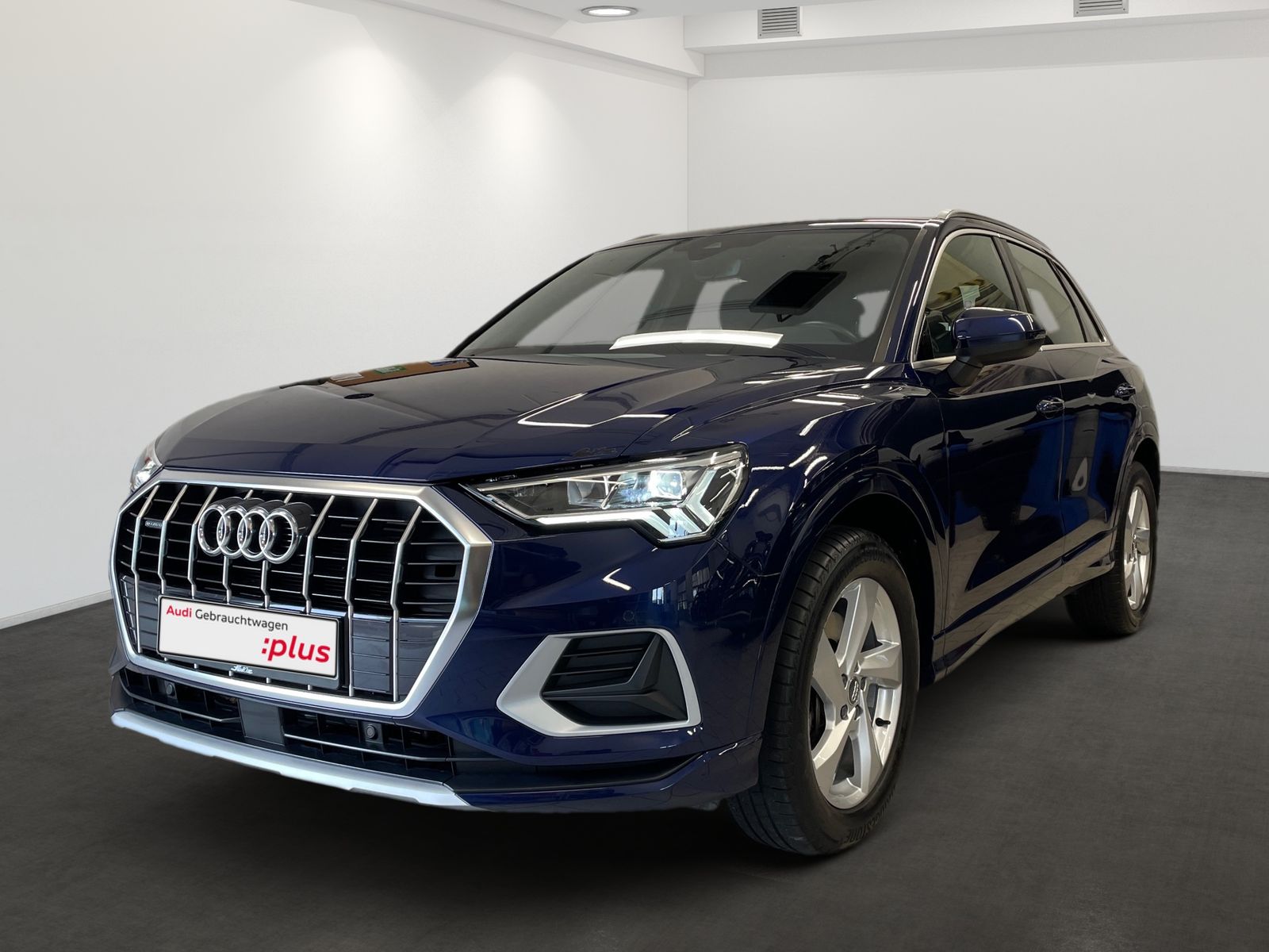 Audi Q3 40 TFSI quattro advanced - Samsaru's Car Outlet