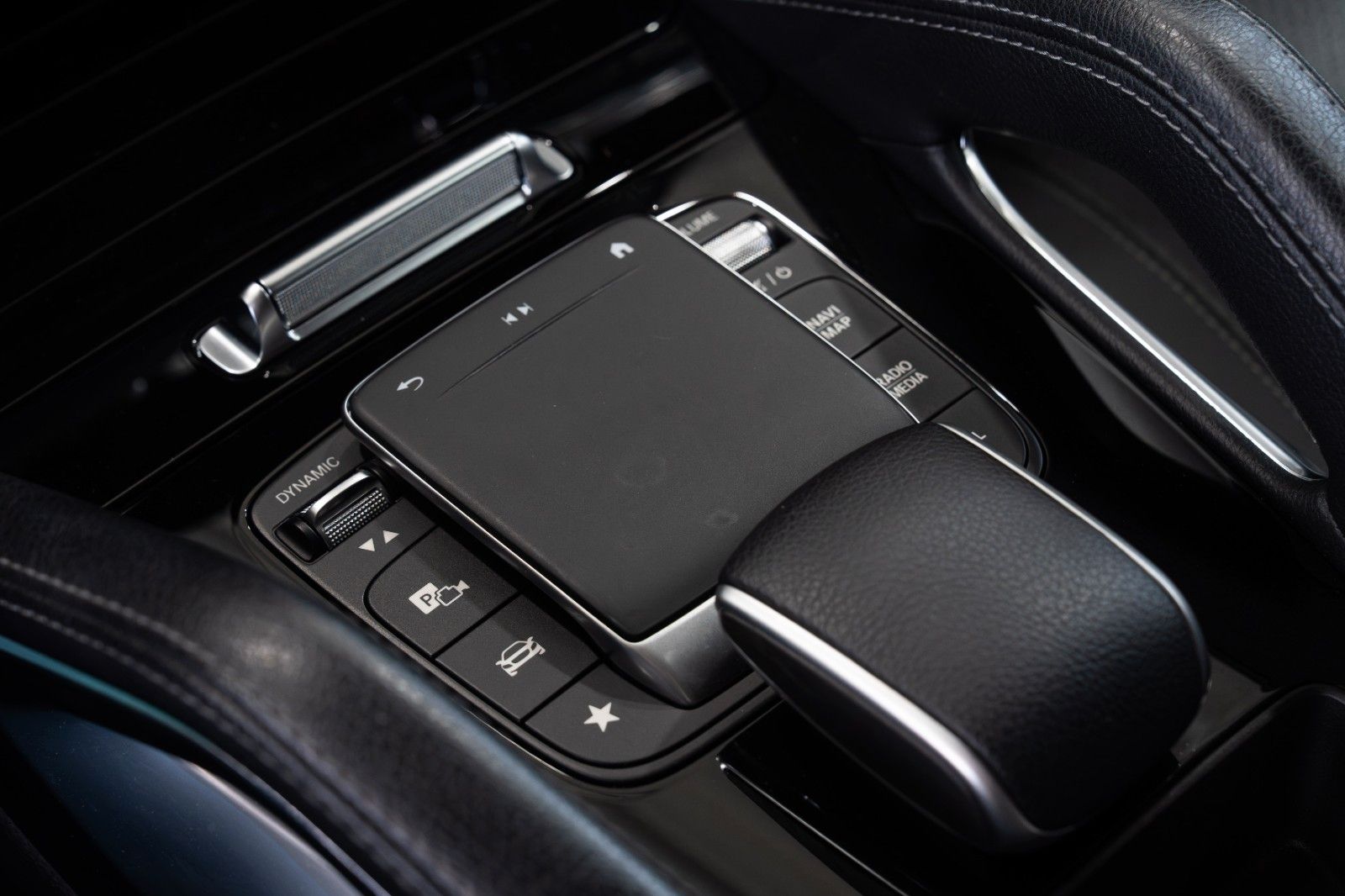 Mercedes-Benz GLE 350 de 4M *LEDER*NAVI*LED-HIGH*DAB*1.HAND*