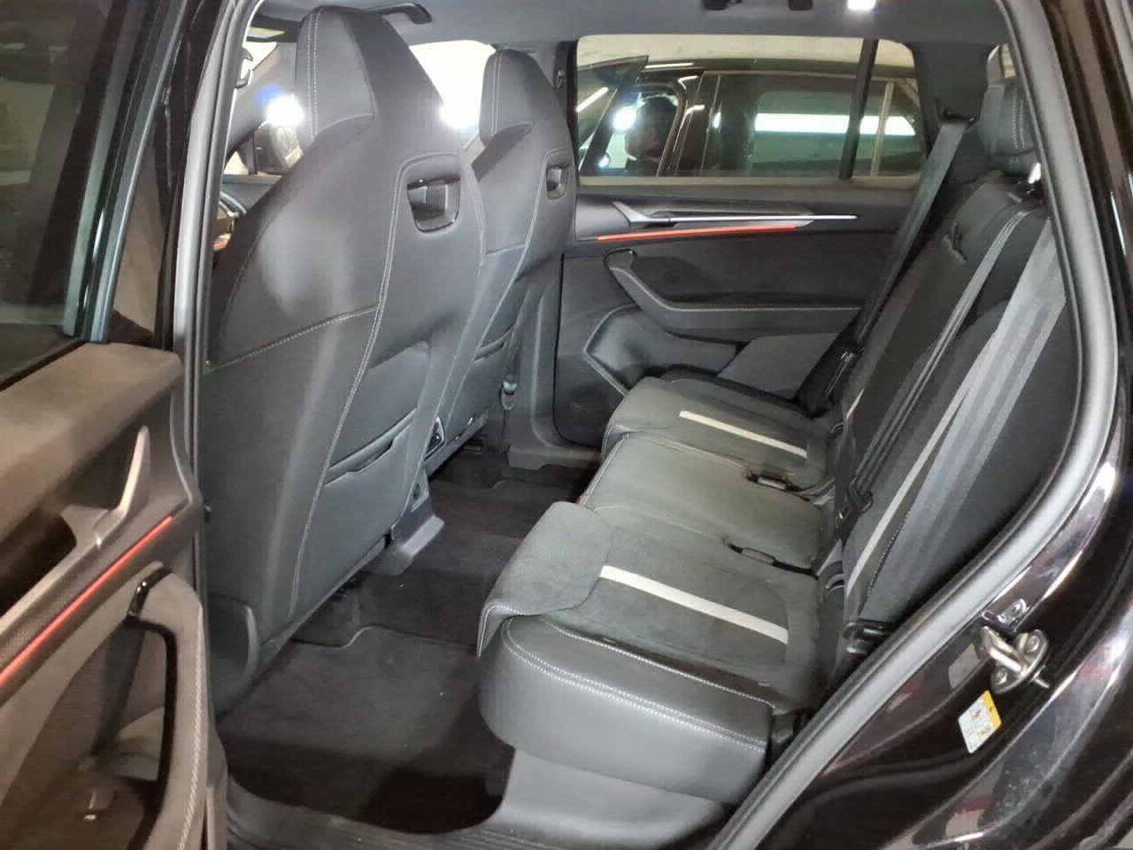 Skoda Kodiaq Sportline IV AHK Panorama TopView 20Zoll