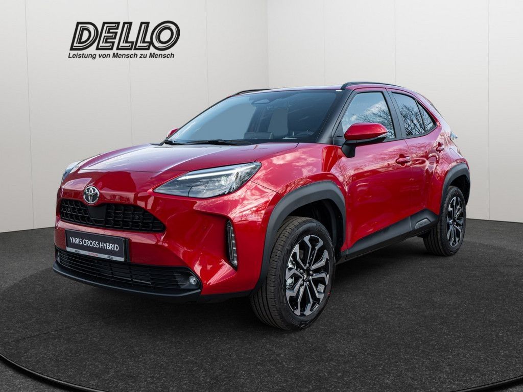 Toyota Yaris Cross Teamplayer AHK Safety Winter-Paket S