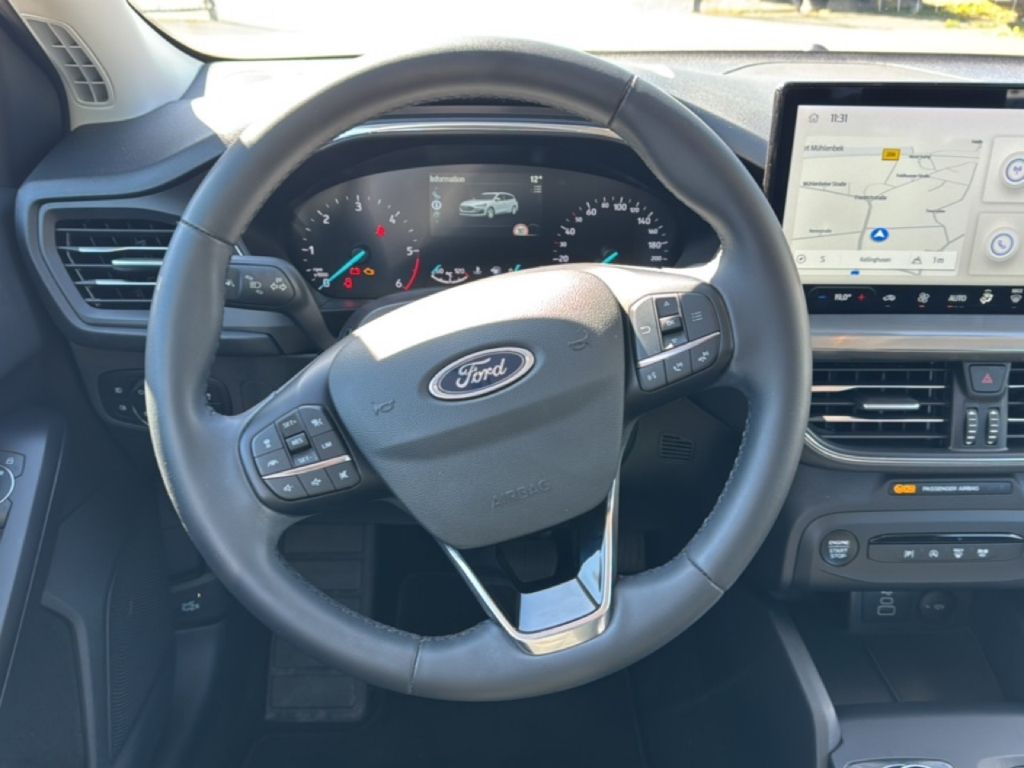 Ford Focus Turnier Titanium NAVI AHK LED ACC SHZ Appl