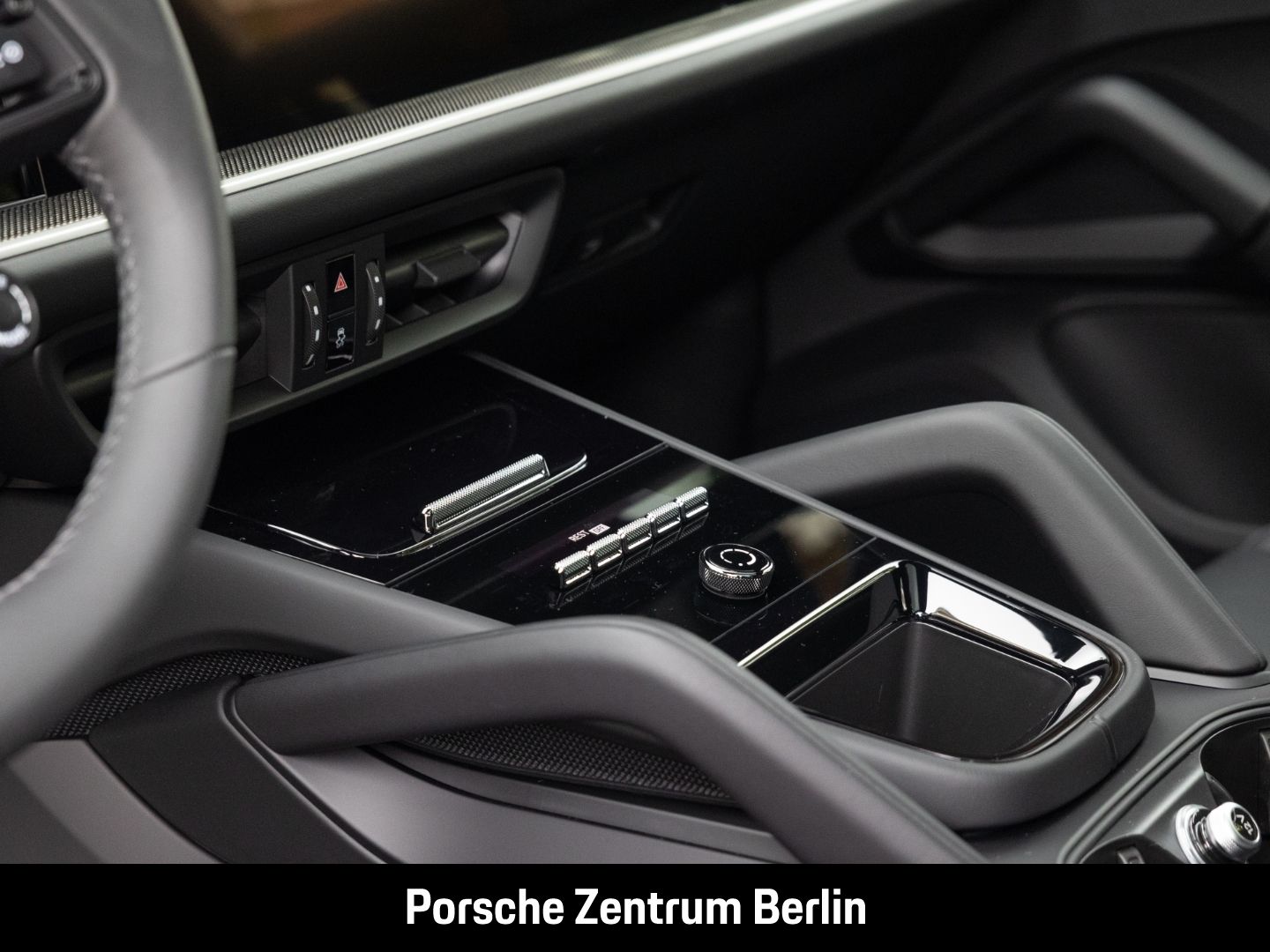 Porsche Cayenne HA-Lenkung InnoDrive Head-Up Sportabgas