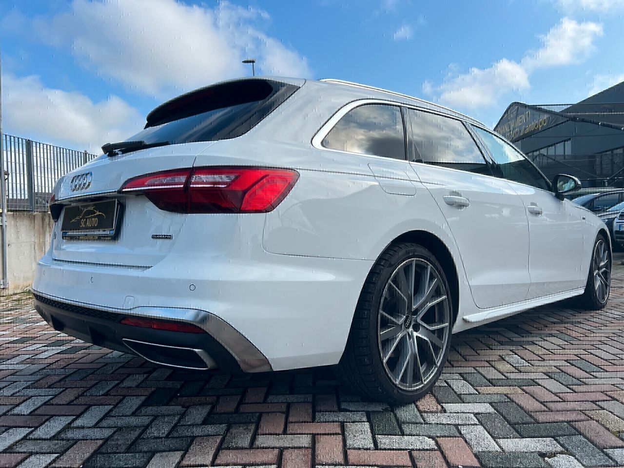 Audi A4 Avant 40 TDI S tronic S line - Samsaru's Car Outlet