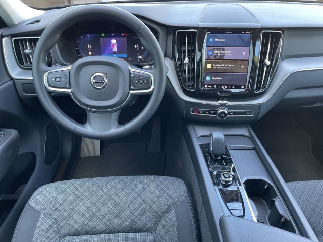 Volvo XC60 B4 Essential - Samsaru's Car Outlet