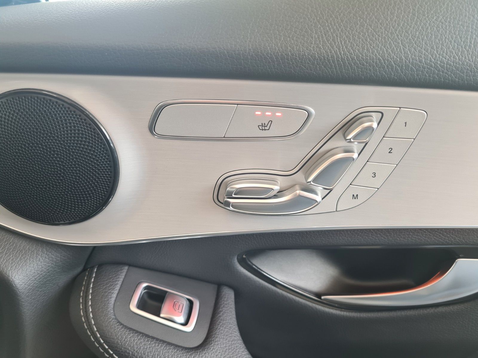 Mercedes-Benz GLC 200 4M AMG Night - Samsaru's Car Outlet